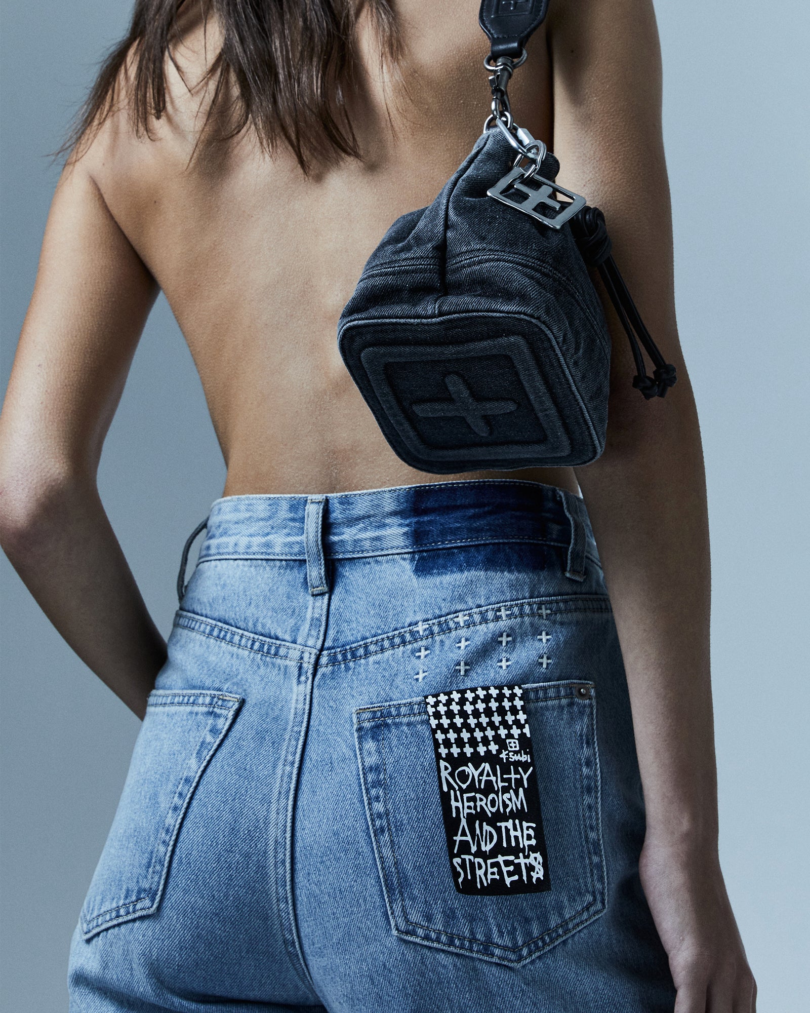 BOX CROSS BUCKET BAG ANGST - Image 2