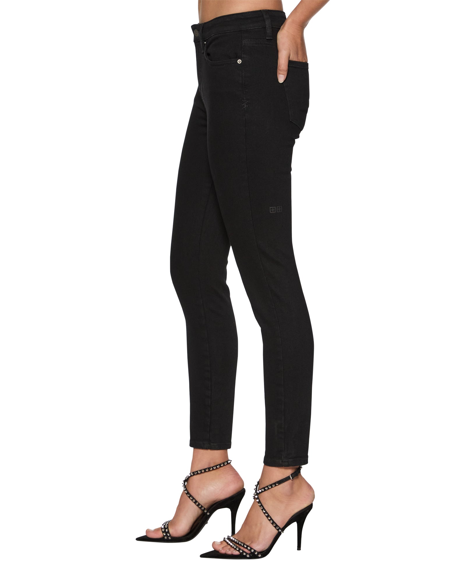 SPRAY ON JET BLACK - Image 2