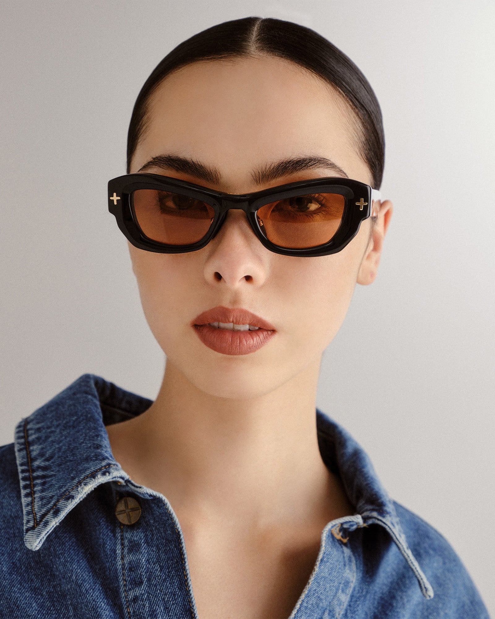 CYPHER SUNGLASSES BLACK GOLD - Image 4