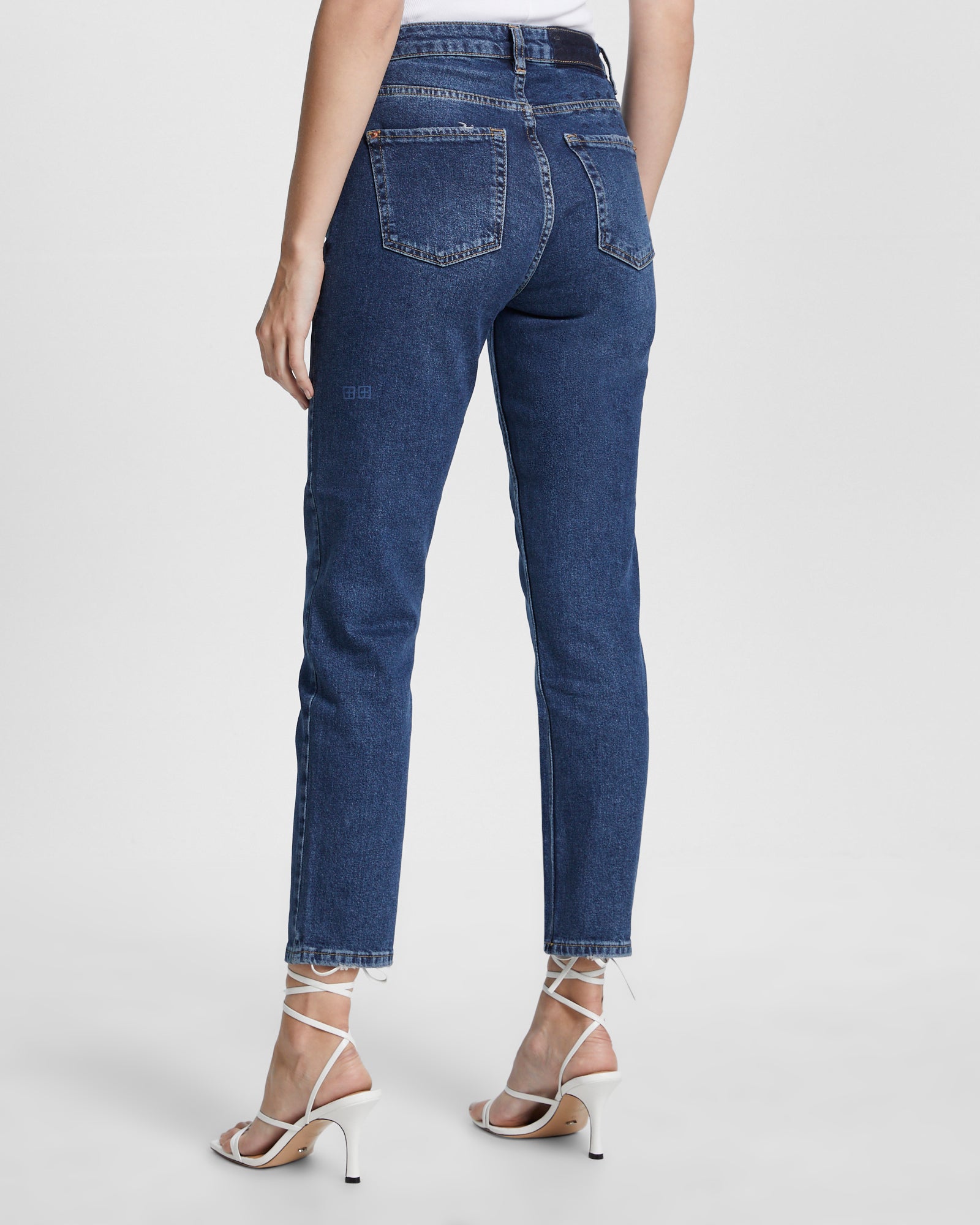 NINE O BLUEBELL - Image 3