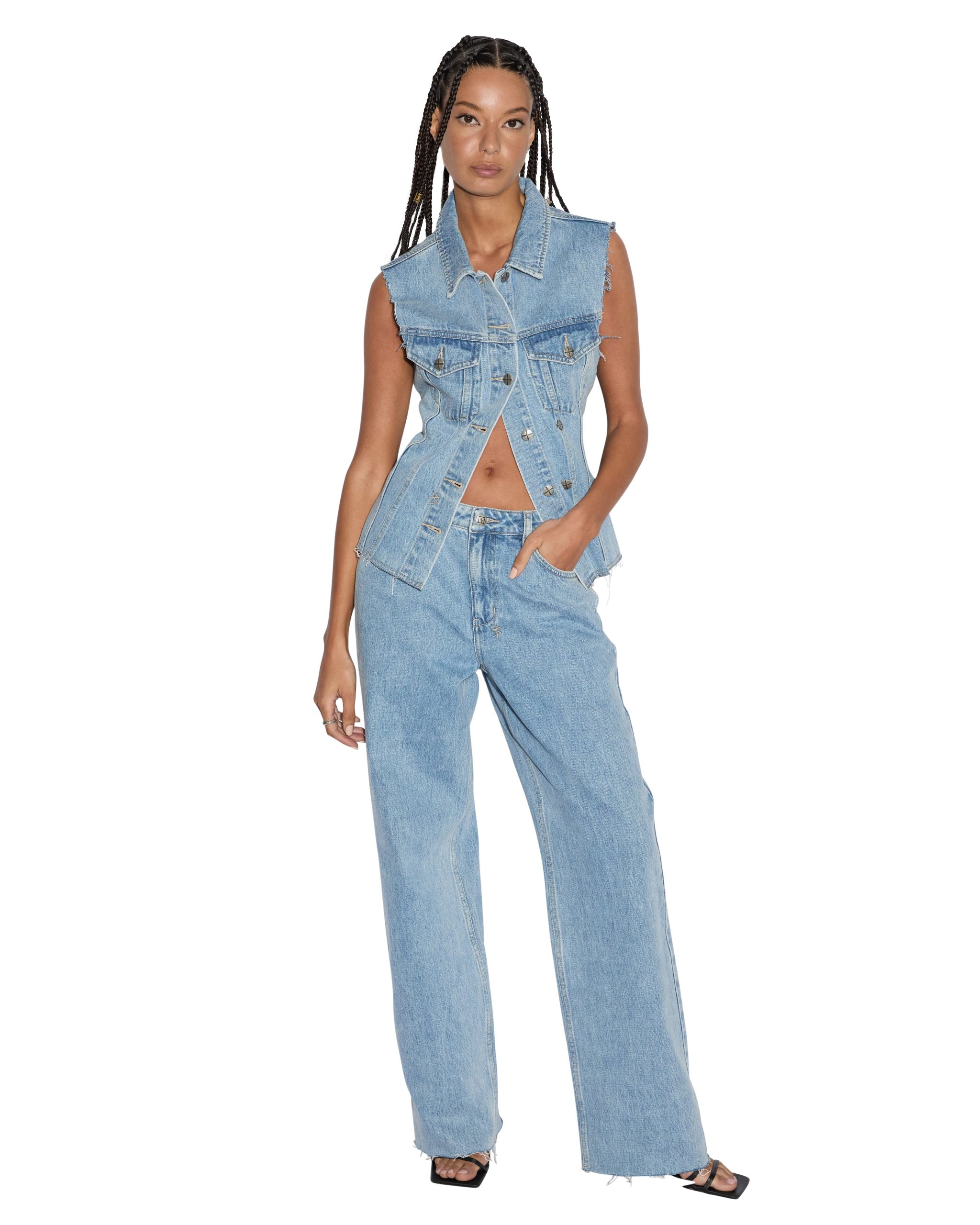 SPARK VEST TORN UP - Image 4