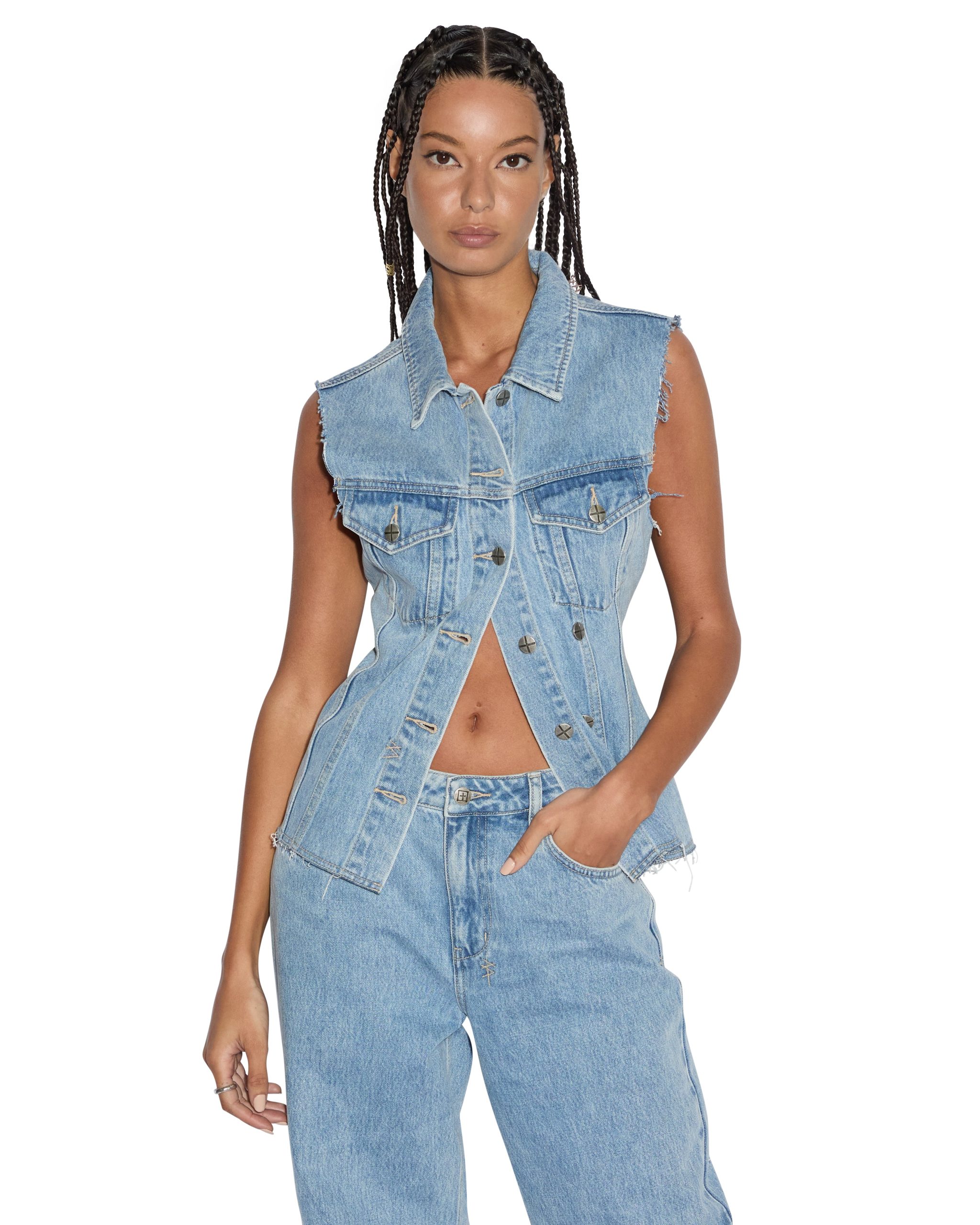 SPARK VEST TORN UP - Image 7