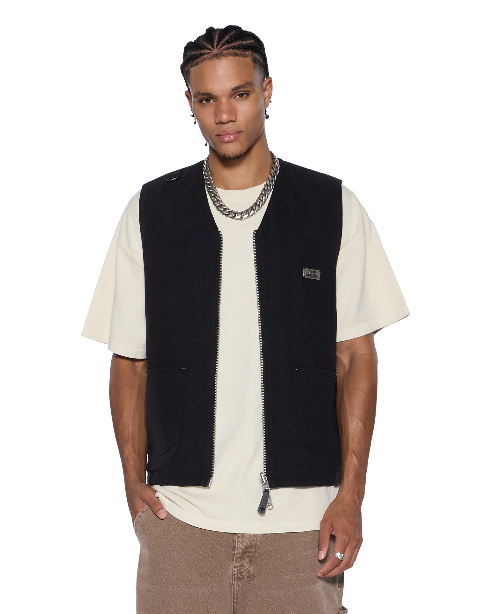 VEST_BATTLERVESTBLACK_8111_2048x.jpg